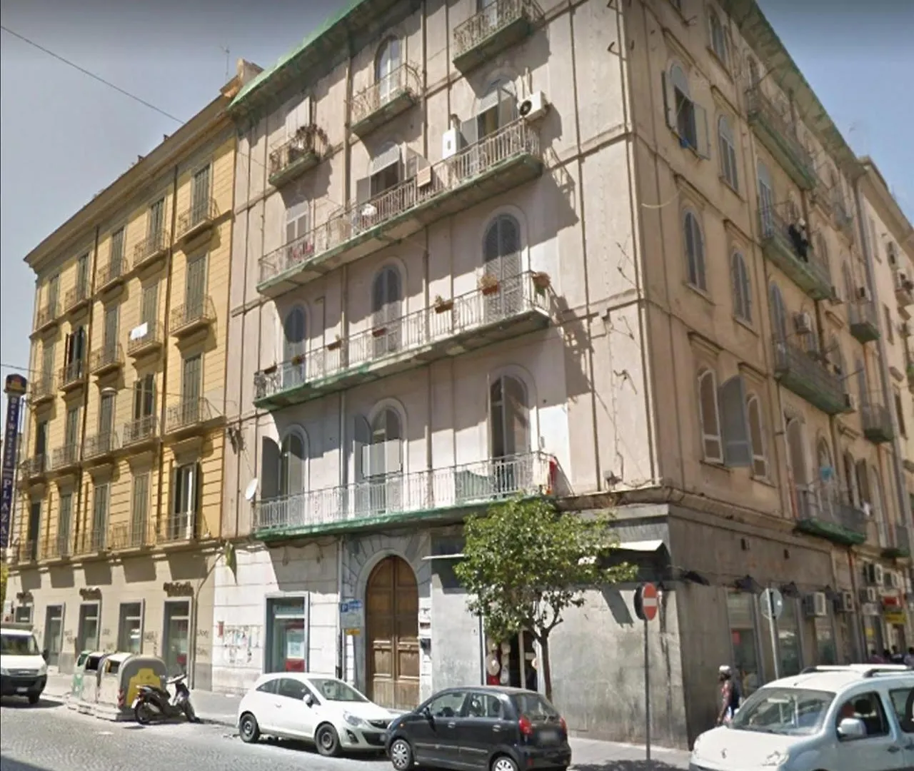 Naples To Live Bed & Breakfast Italy